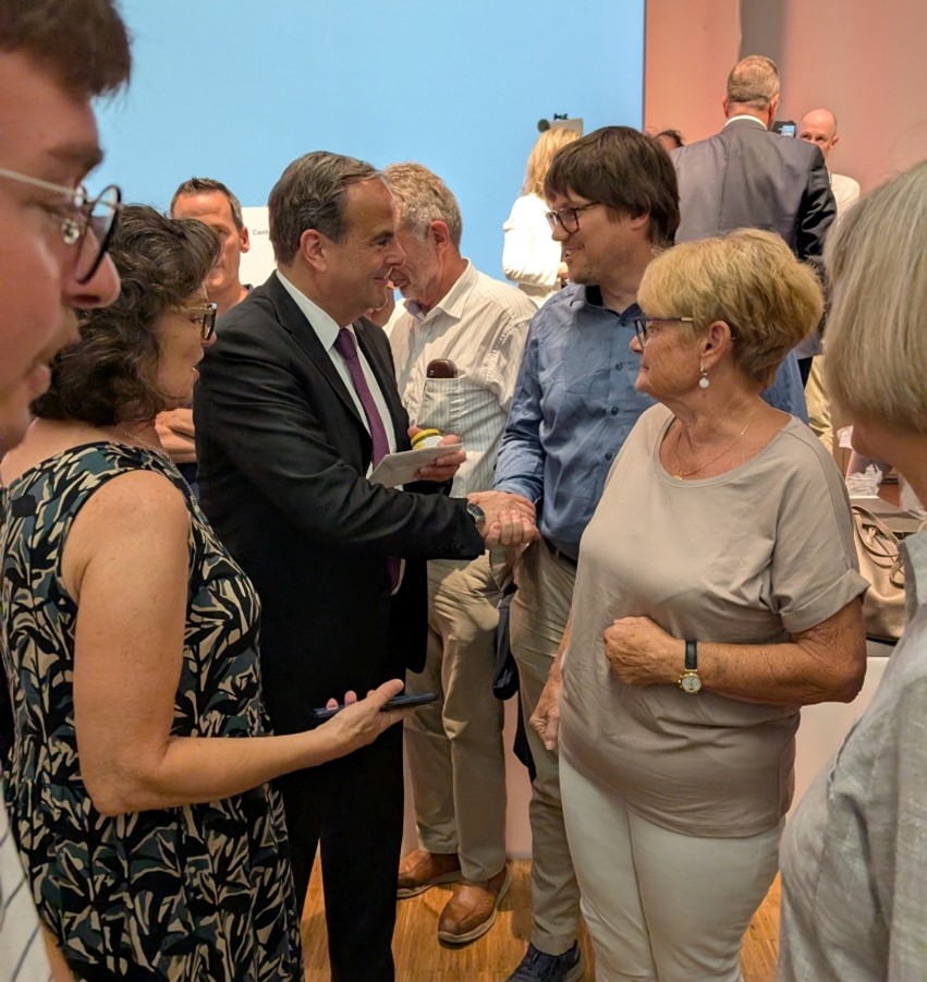 Die Delegierten von Schaffhausen bedanken sich bei Gerhard Pfister